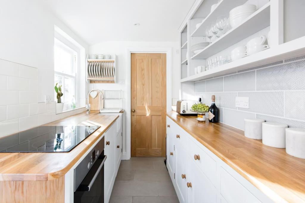 Boat House, Relax In A Whitstable Fisherman'S Cottage Extérieur photo