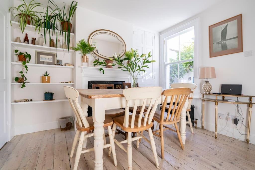 Boat House, Relax In A Whitstable Fisherman'S Cottage Extérieur photo