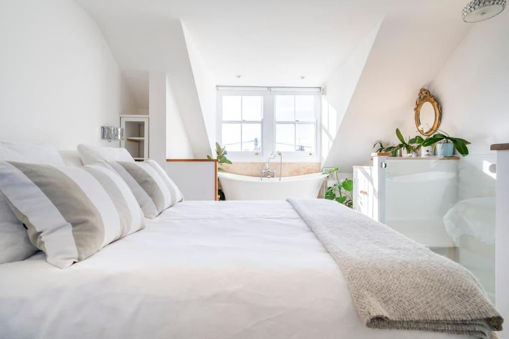 Boat House, Relax In A Whitstable Fisherman'S Cottage Extérieur photo